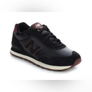New Balance Men's Sneakers in Black and Dark Red